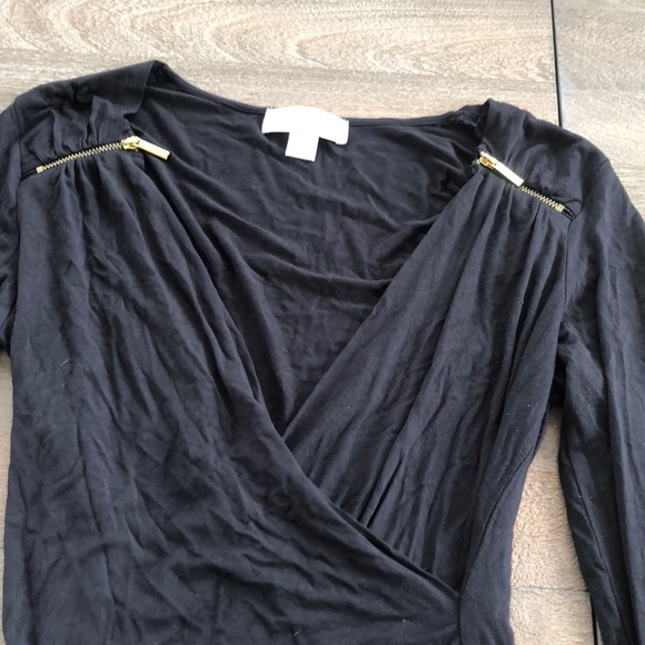 🖤MK wrap top💛 - Picture 2 of 8